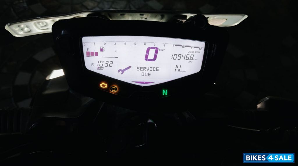 Black With Red Stripe TVS Apache RTR 200 4V 2020