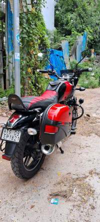 Bajaj V15