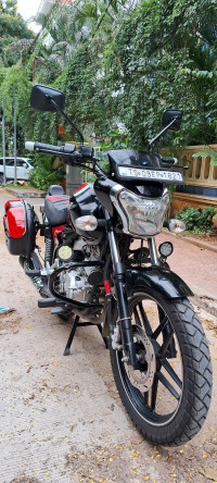 Bajaj V15