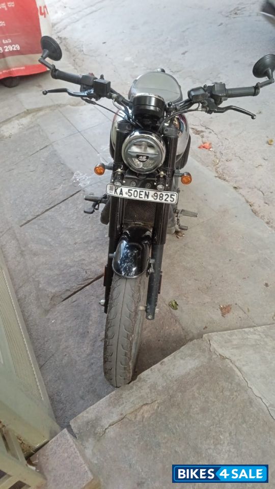 Jawa 42 Bobber Black Mirror