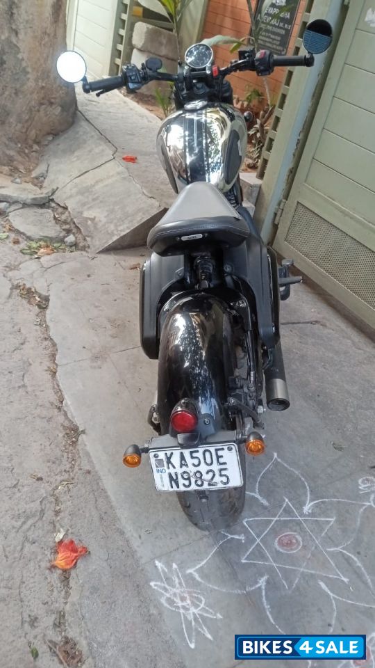 Jawa 42 Bobber Black Mirror