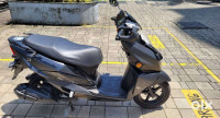 Black Suzuki Avenis 125 Ride Connect Edition