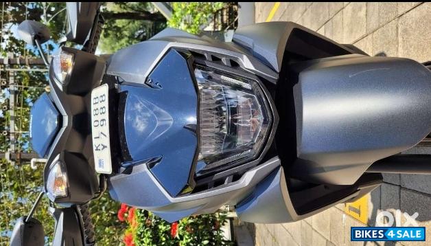 Black Suzuki Avenis 125 Ride Connect Edition