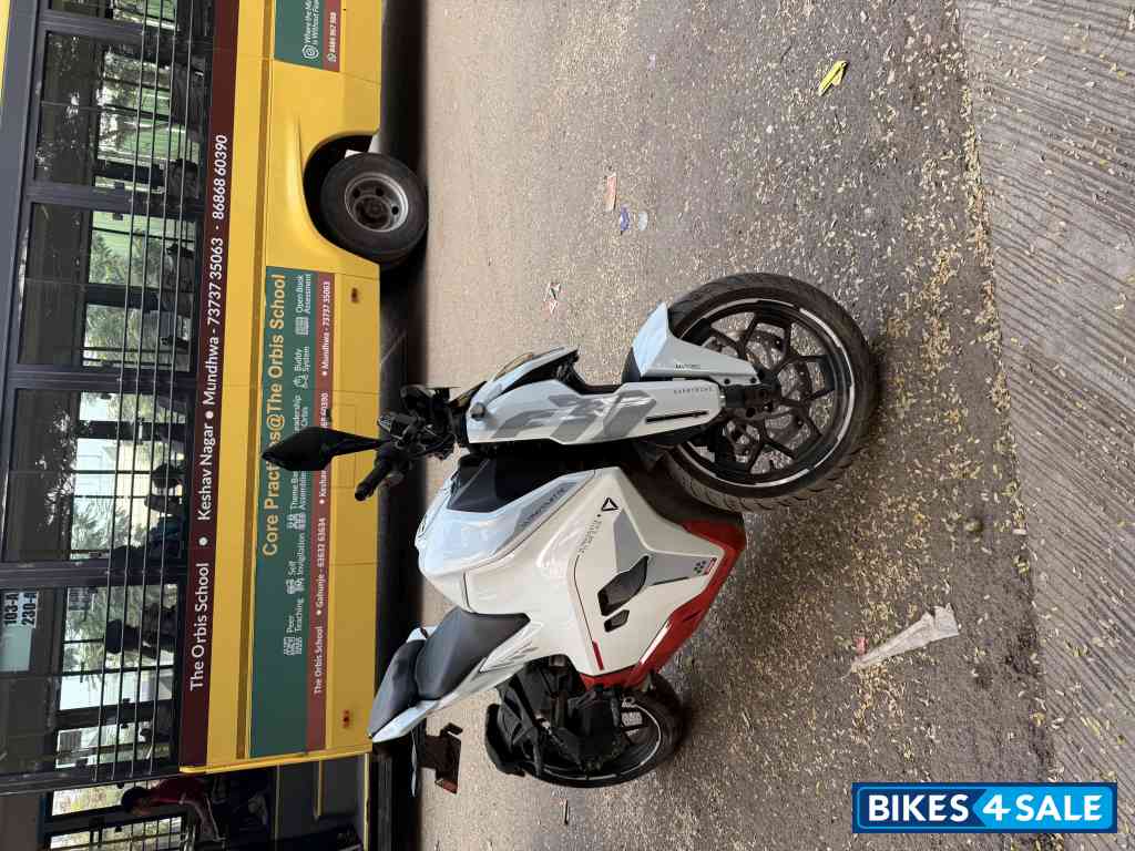 White Ultraviolette F77 SuperStreet