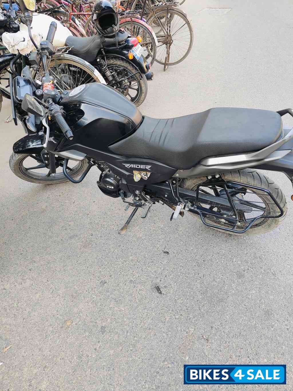 TVS Raider Single Seat