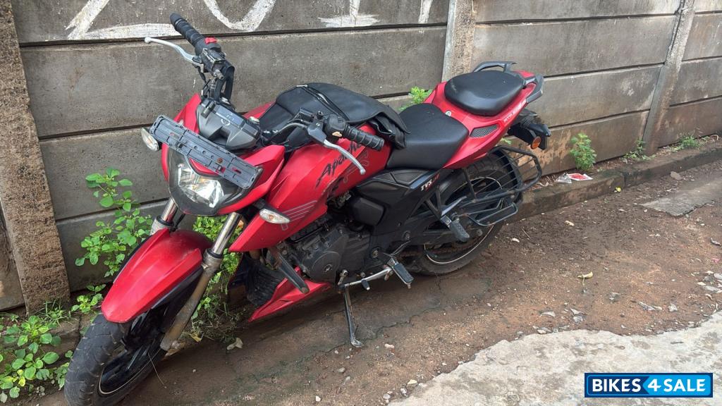TVS Apache RTR 200 4V