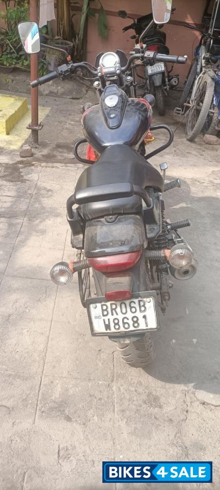 Matte Black Bajaj Avenger Street 220
