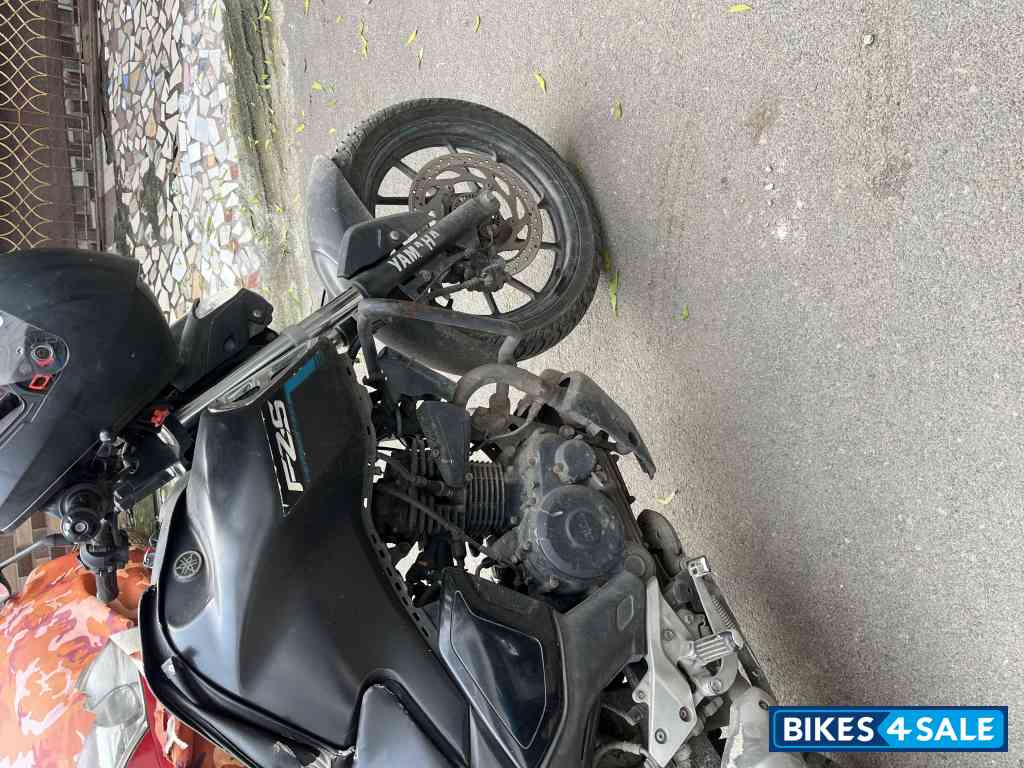 Mat Black Yamaha FZ-S FI V3