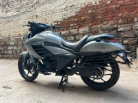 Suzuki Intruder 150 FI