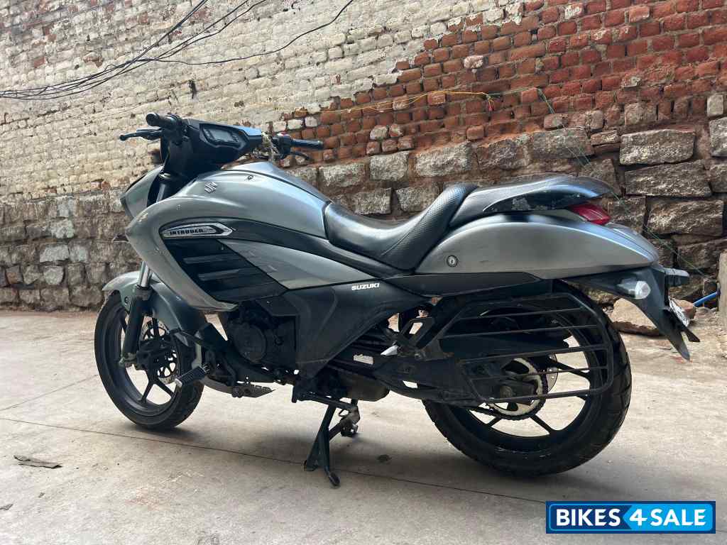 Suzuki Intruder 150 FI