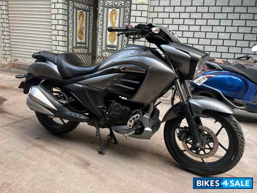 Suzuki Intruder 150 FI