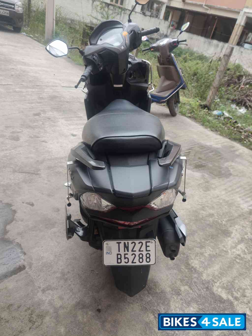 Gray Honda Dio 125 Smart