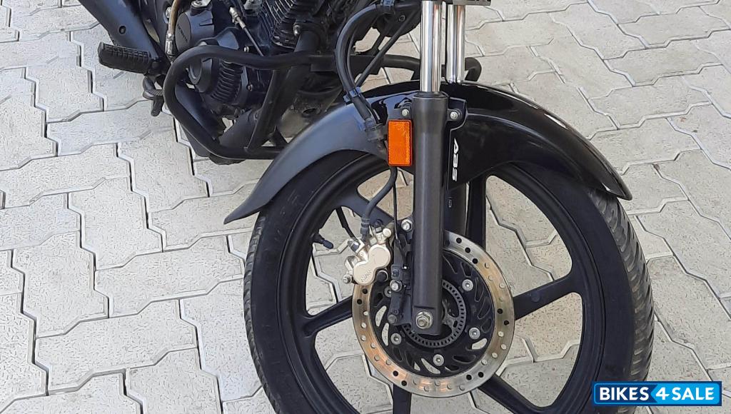 Pearl Igneous Black Honda Unicorn 160 BS6