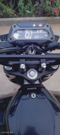 Black Silver Dual Tone Bajaj Freedom 125 NG04 Disc LED