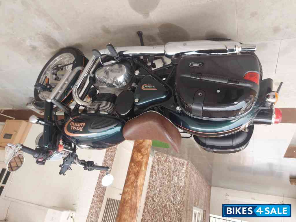 Halcyon Green Royal Enfield Classic 350 Dual Channel BS6