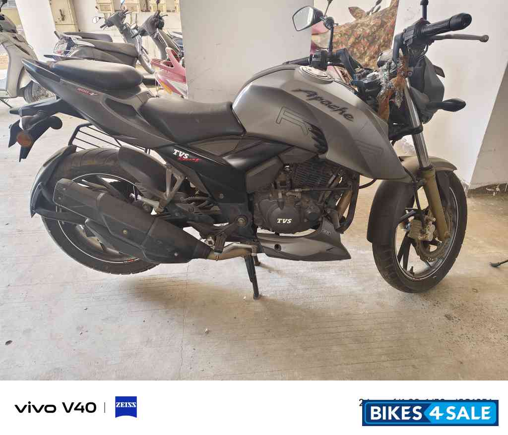 TVS Apache RTR 200 4V