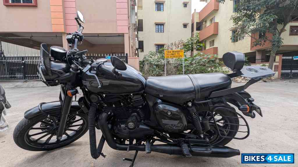 Jawa 42 Dual Channel ABS AllStar Black