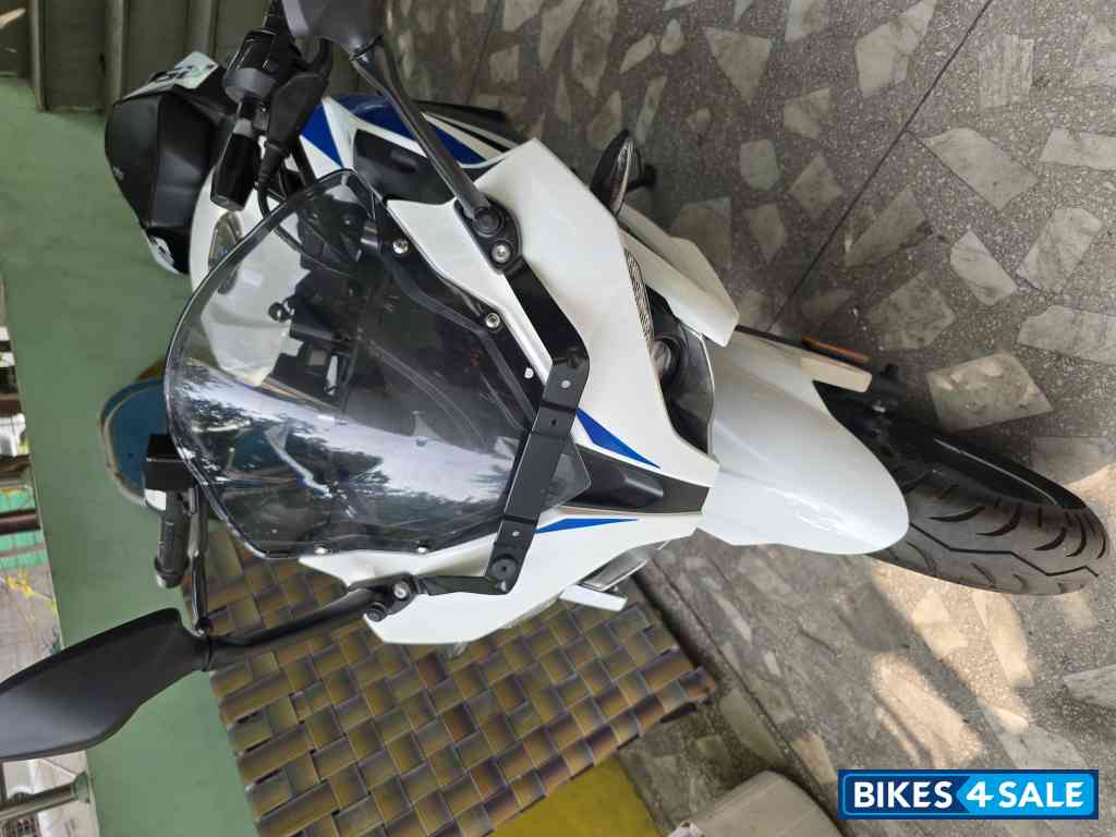 White Blue Bajaj Pulsar RS 200