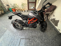 Black KTM Duke 250
