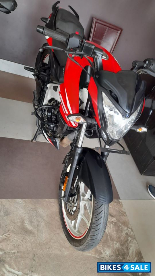Red Bajaj Pulsar NS 160 BS6