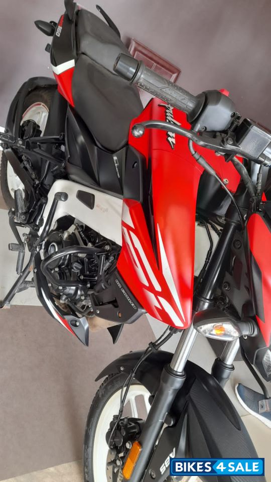 Red Bajaj Pulsar NS 160 BS6