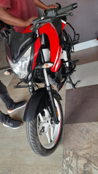 Red Bajaj Pulsar NS 160 BS6