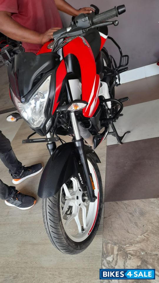 Red Bajaj Pulsar NS 160 BS6