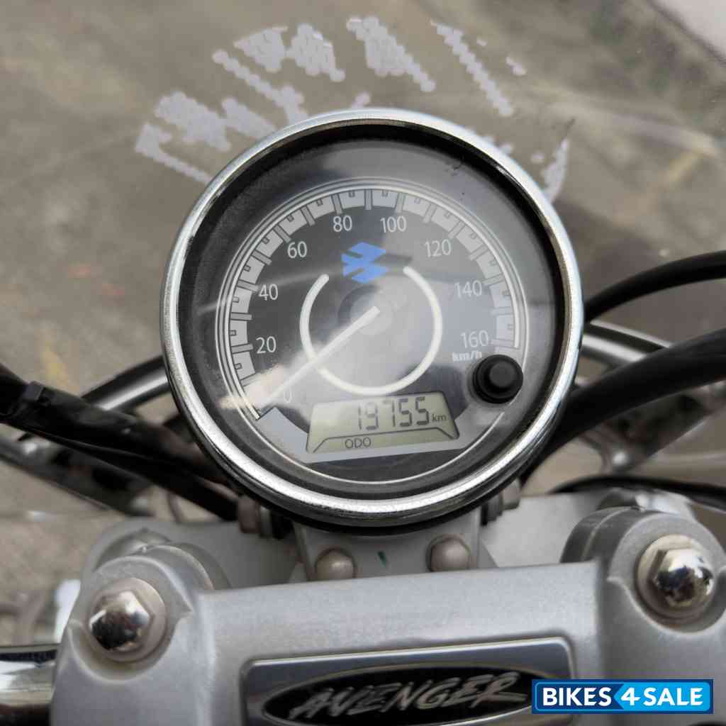 Bajaj Avenger Cruise 220
