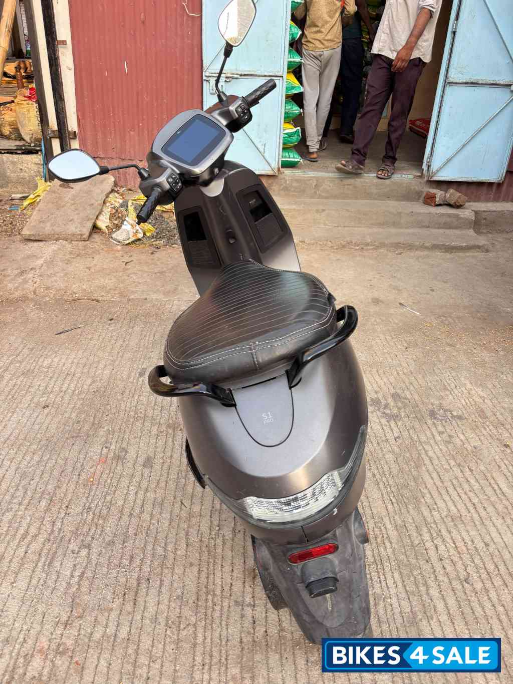 Grey Ola S1 Pro