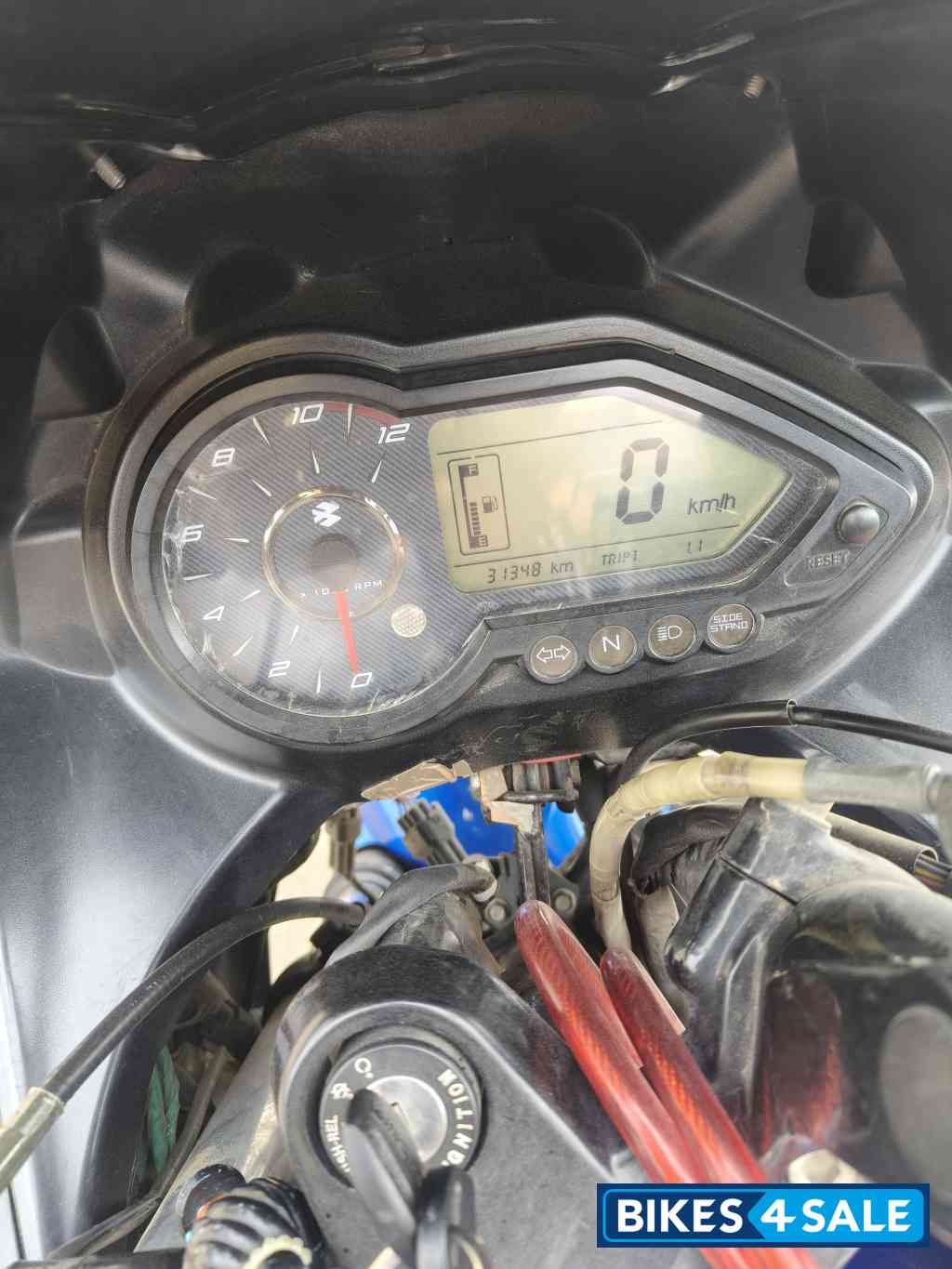 Blue Bajaj Pulsar 220F