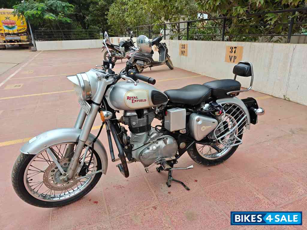 Silver Royal Enfield Classic 350
