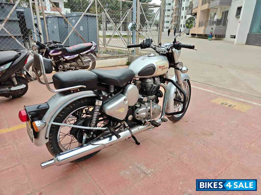 Silver Royal Enfield Classic 350