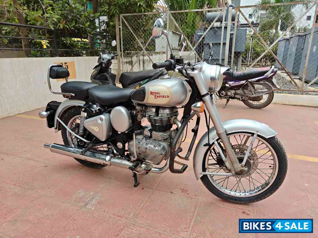 Silver Royal Enfield Classic 350