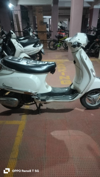 Vespa LX 125