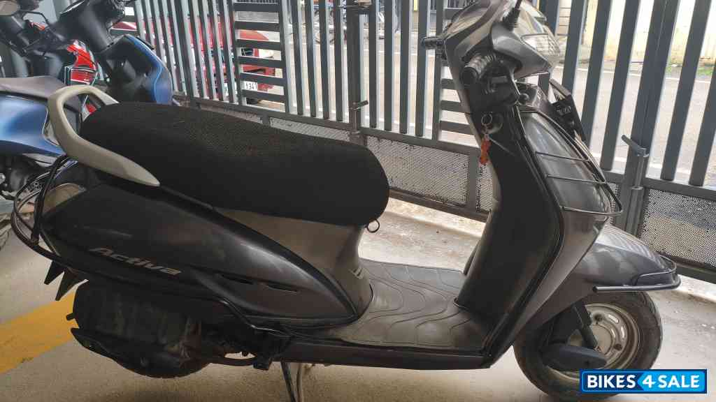 Grey Honda Activa