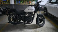 White Royal Enfield Thunderbird X 350