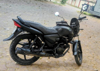 Black Honda Shine 125