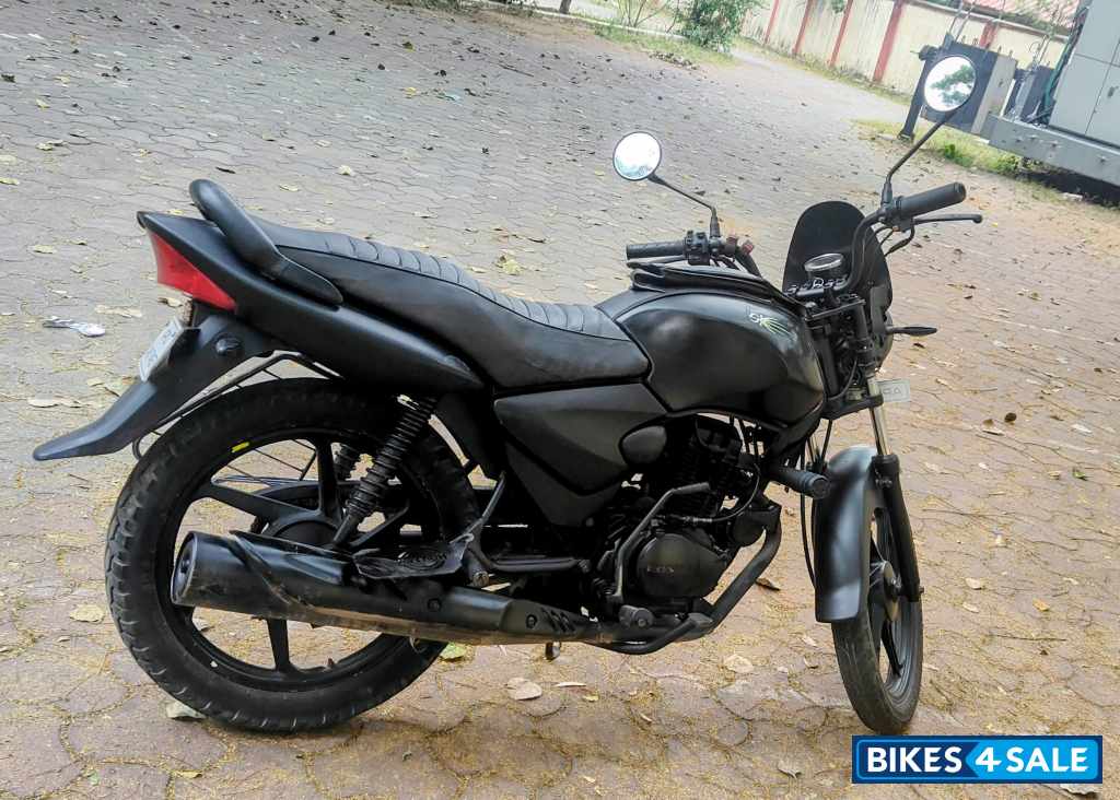 Black Honda Shine 125 Black Honda Shine 125