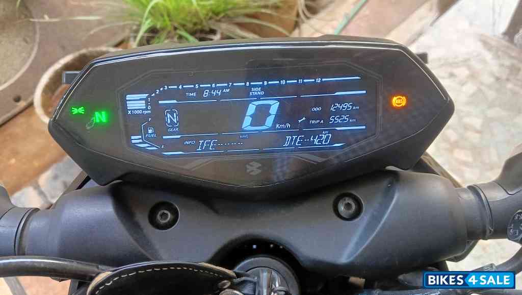 Black Bajaj Pulsar N150