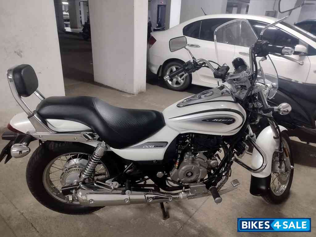 Bajaj Avenger Cruise 220 BS6