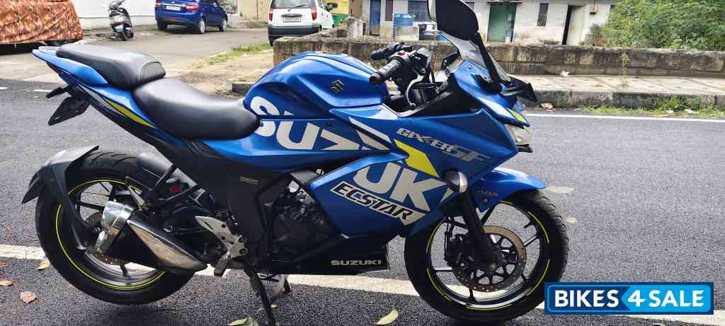 Suzuki Gixxer SF