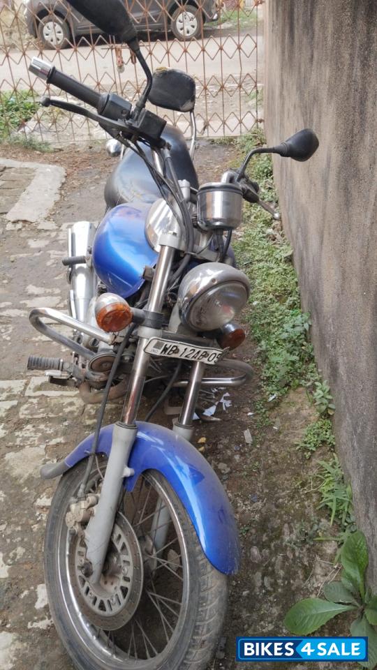 Bajaj Avenger 220 DTS-i