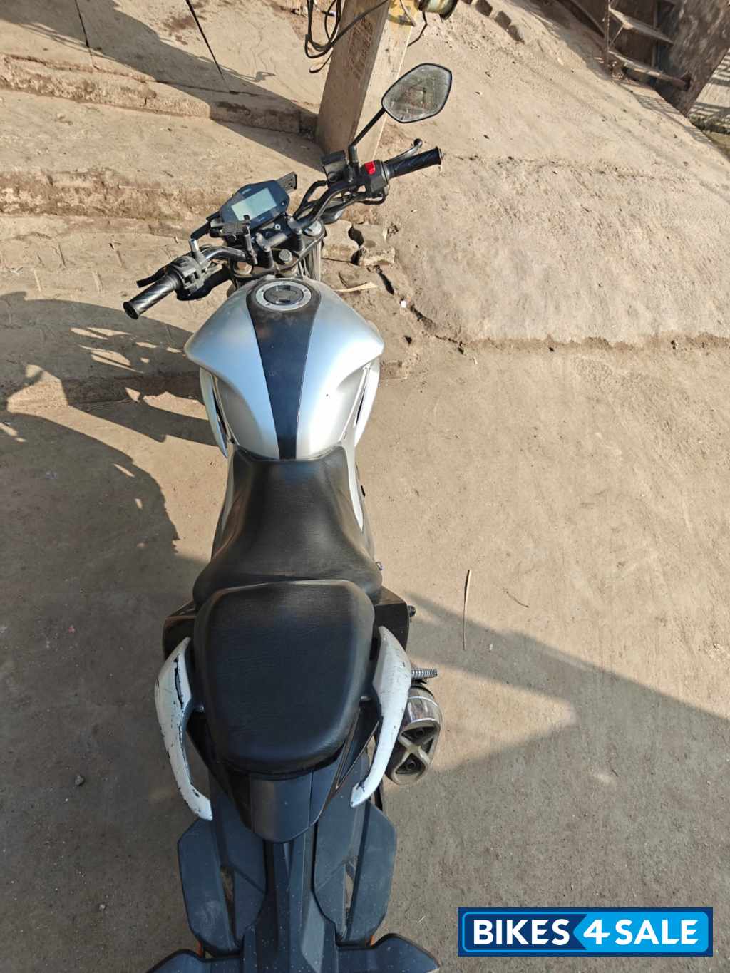 Grey Suzuki Gixxer 150