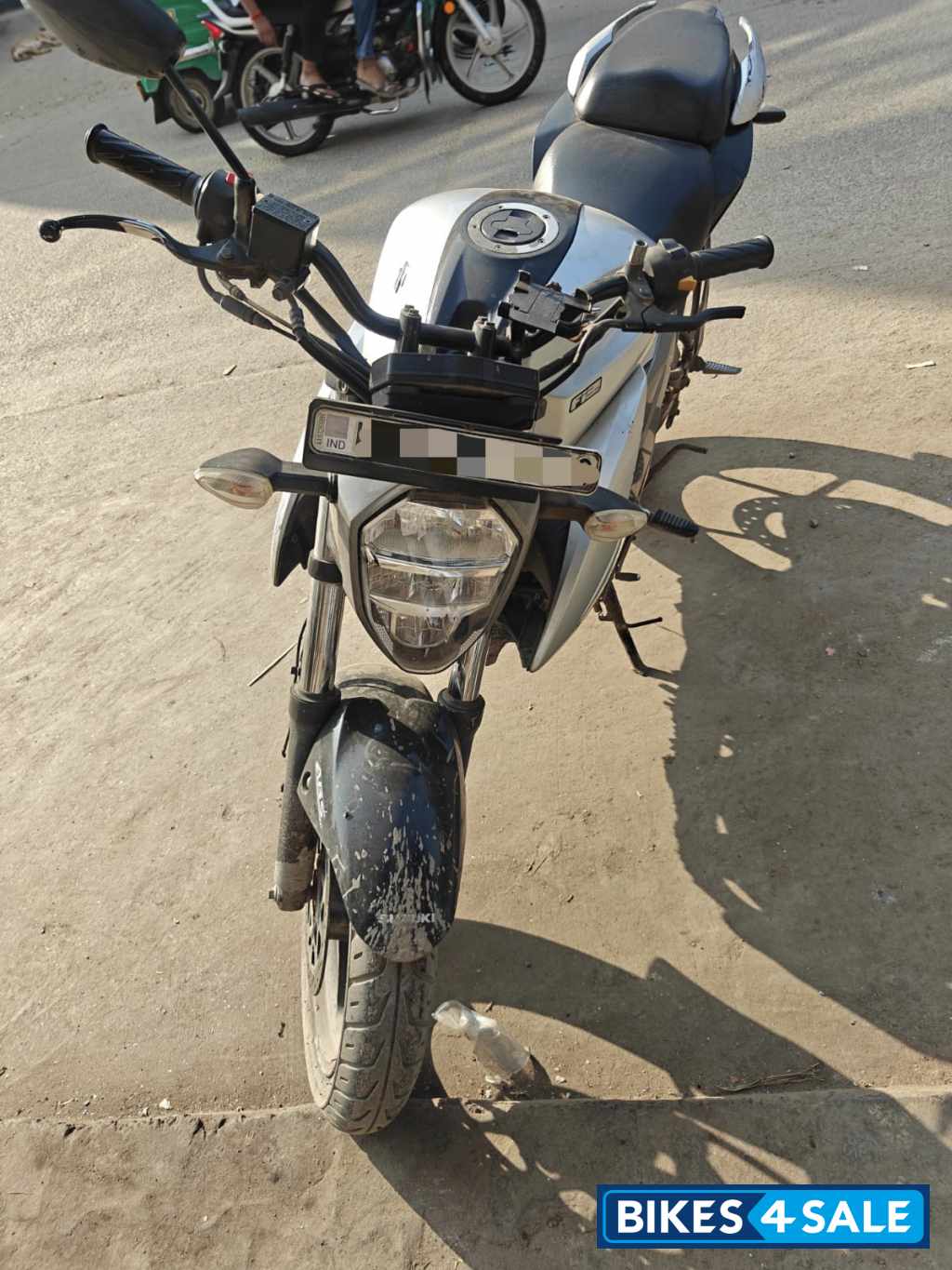Grey Suzuki Gixxer 150
