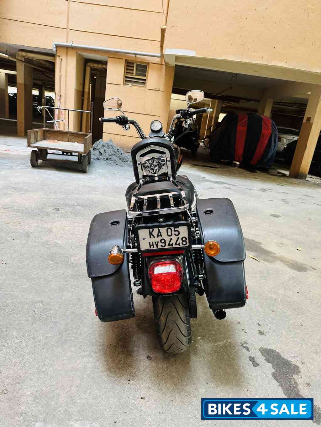 Black Harley Davidson Superlow