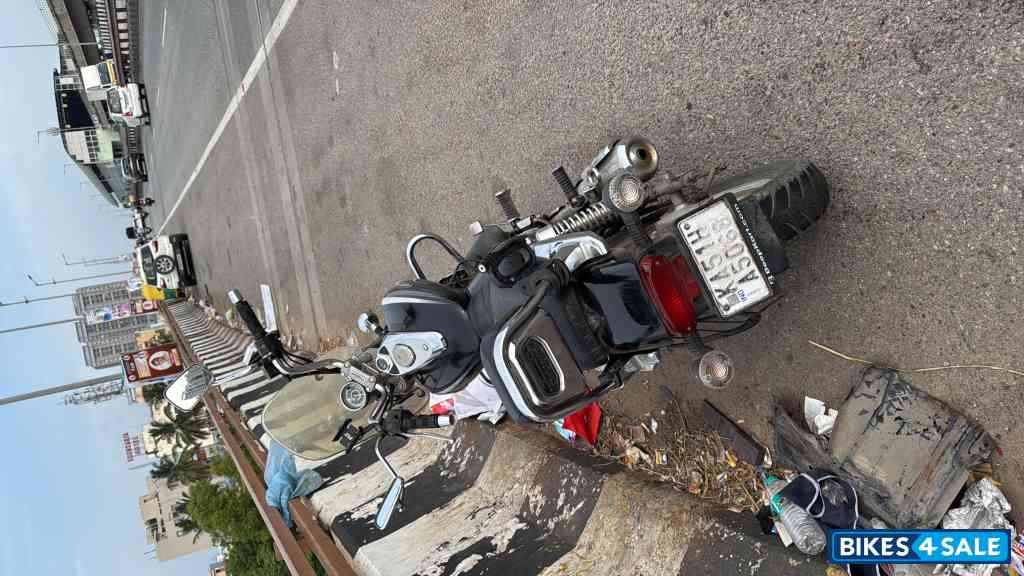 Bajaj Avenger Cruise 220