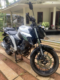 Yamaha FZ25