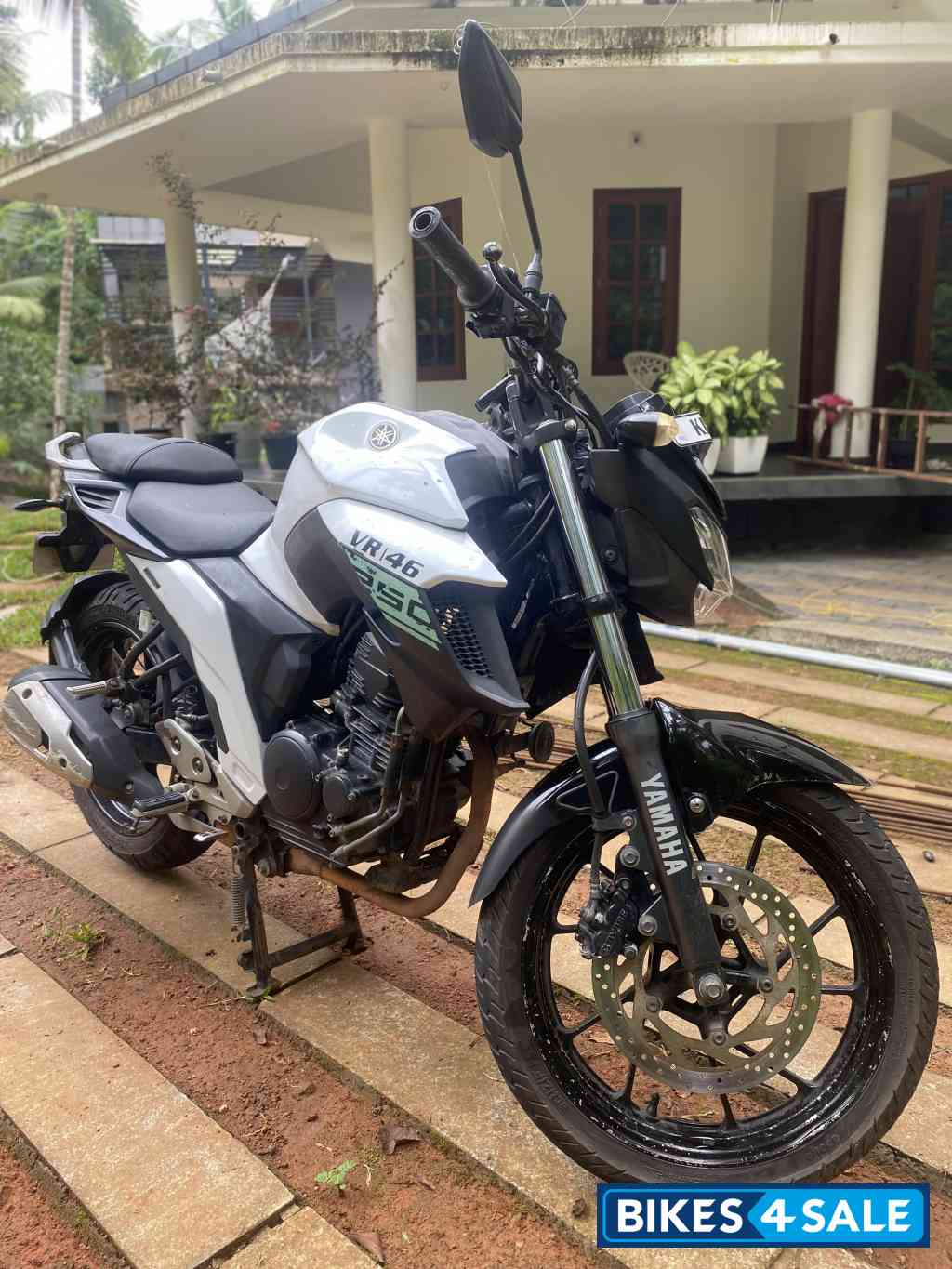 Yamaha FZ25