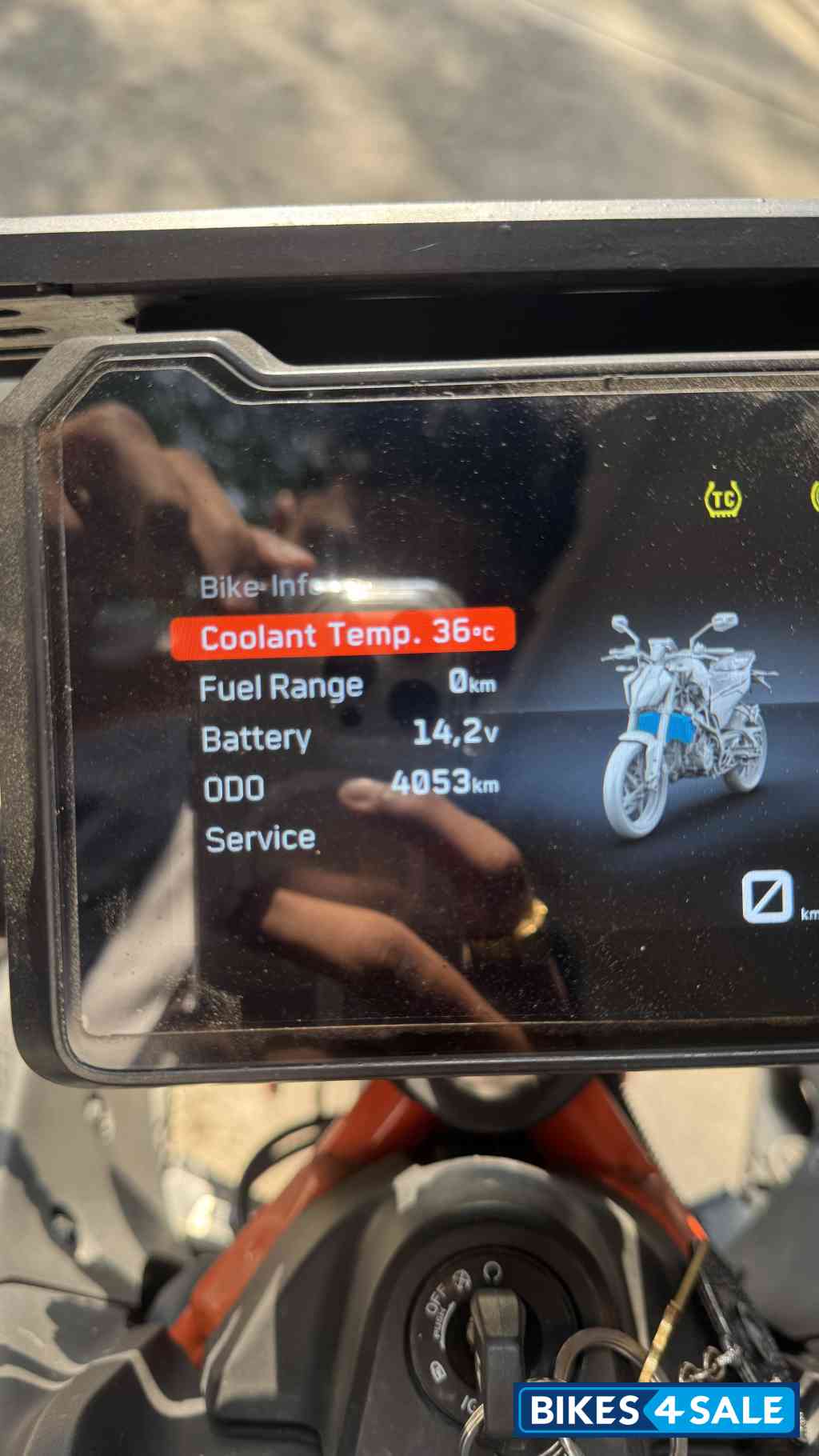 Black KTM Duke 390 2025