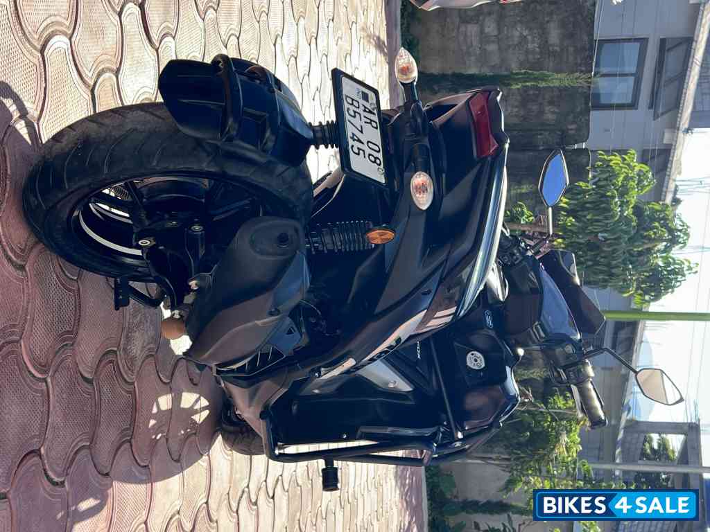 Metallic Black Yamaha Aerox 155